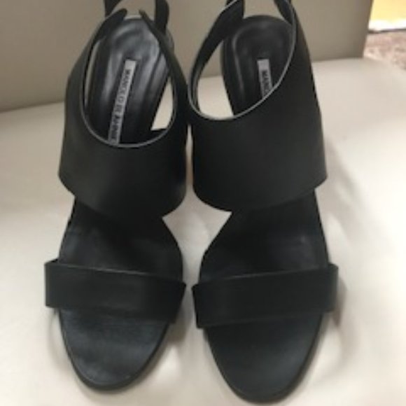 Manolo Blahnik Open Toe Slingback Leather Pumps - Picture 3 of 11